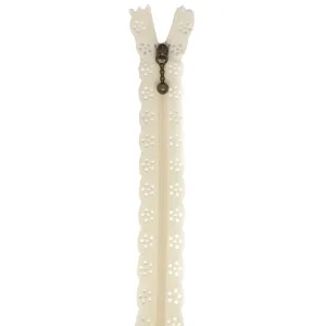 12" Lace Zipper in Cream