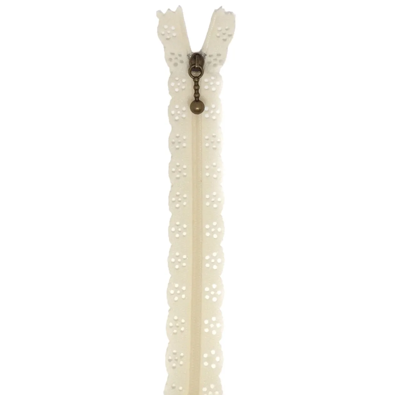 12" Lace Zipper in Cream