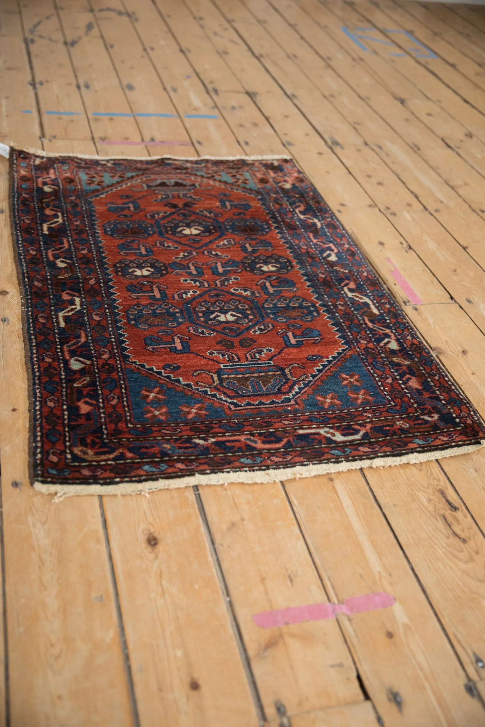 2.5x4 Vintage Borchalou Rug