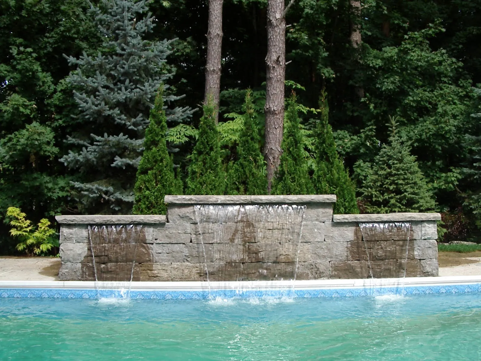 Acrylic Spillway Sheer Descents - Weirs