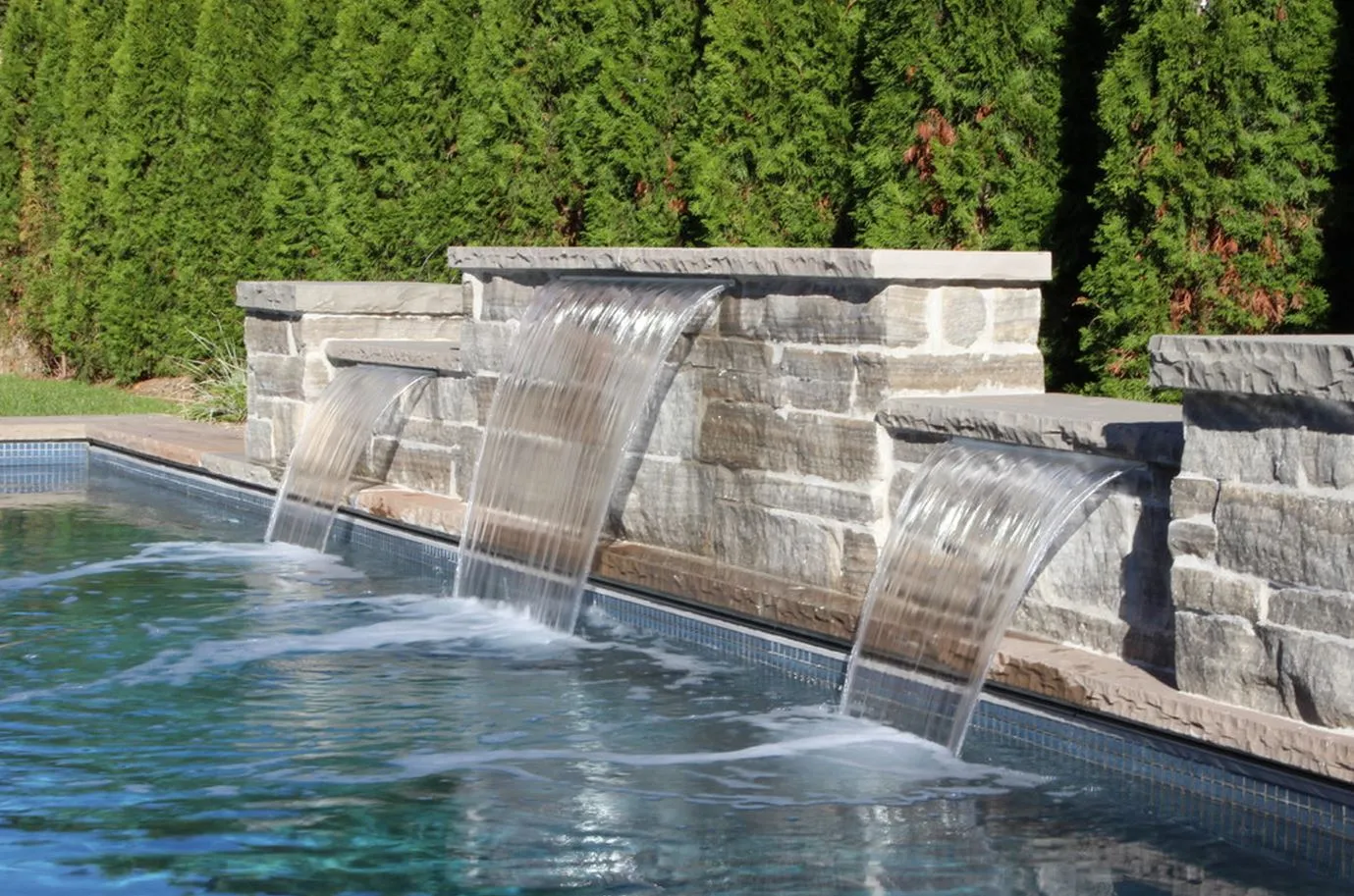 Acrylic Spillway Sheer Descents - Weirs