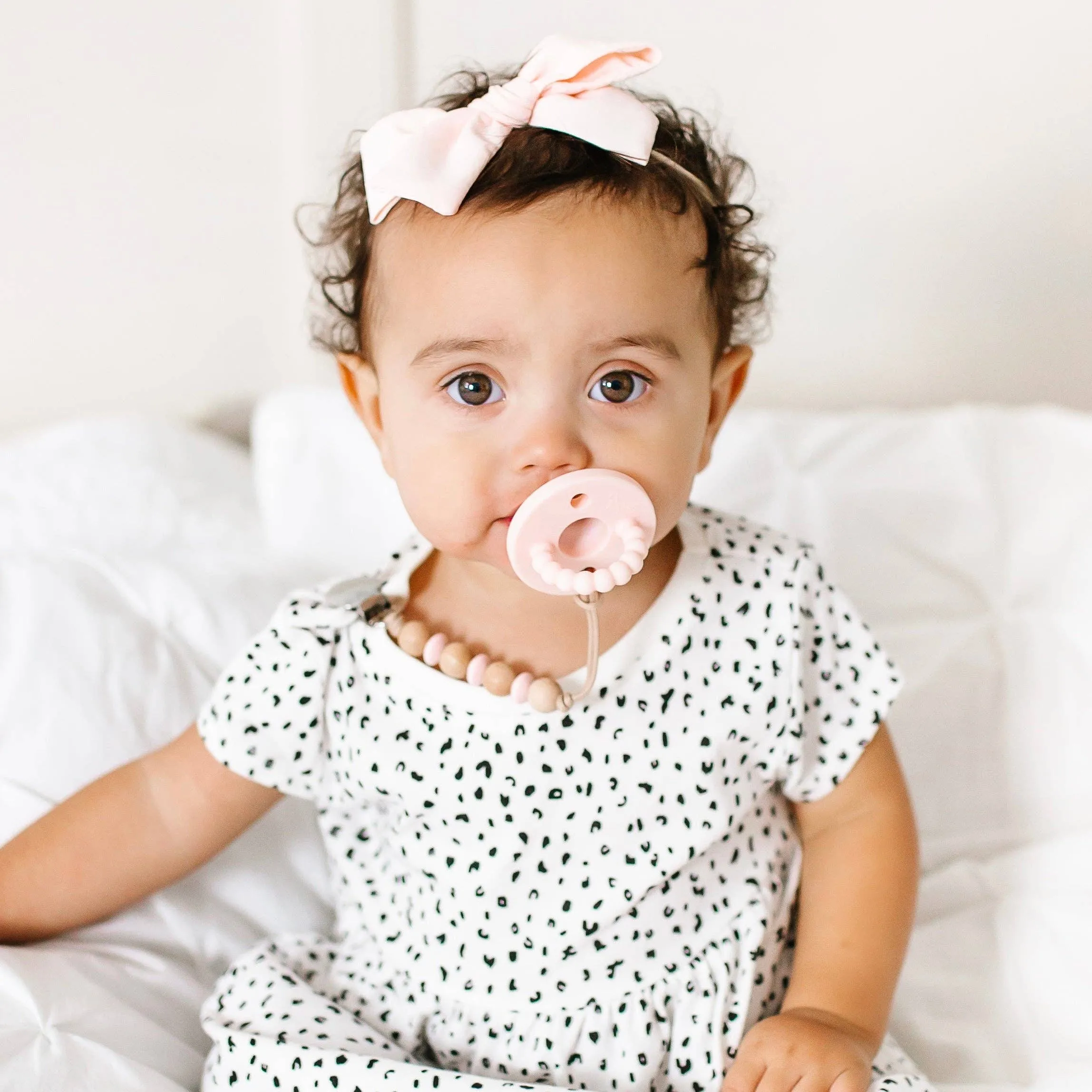 Cutie PAT Round (0-24m) Pacifier   Teether Sets