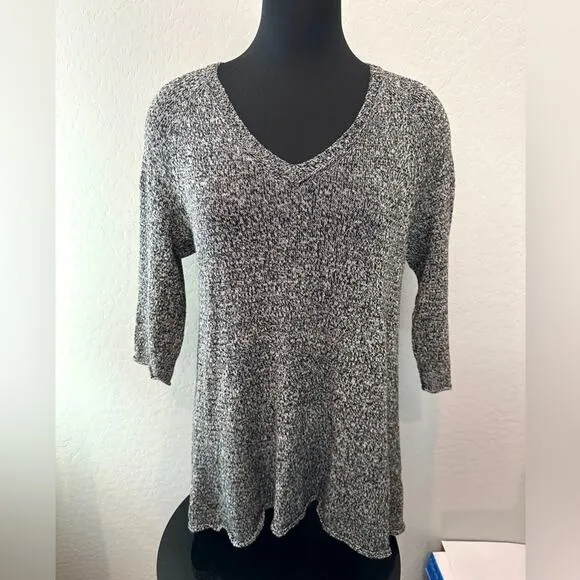 EILEEN FISHER | Wool Linen Mesh Woven  V-Neck 3/4 Sleeve Sweater | Medium