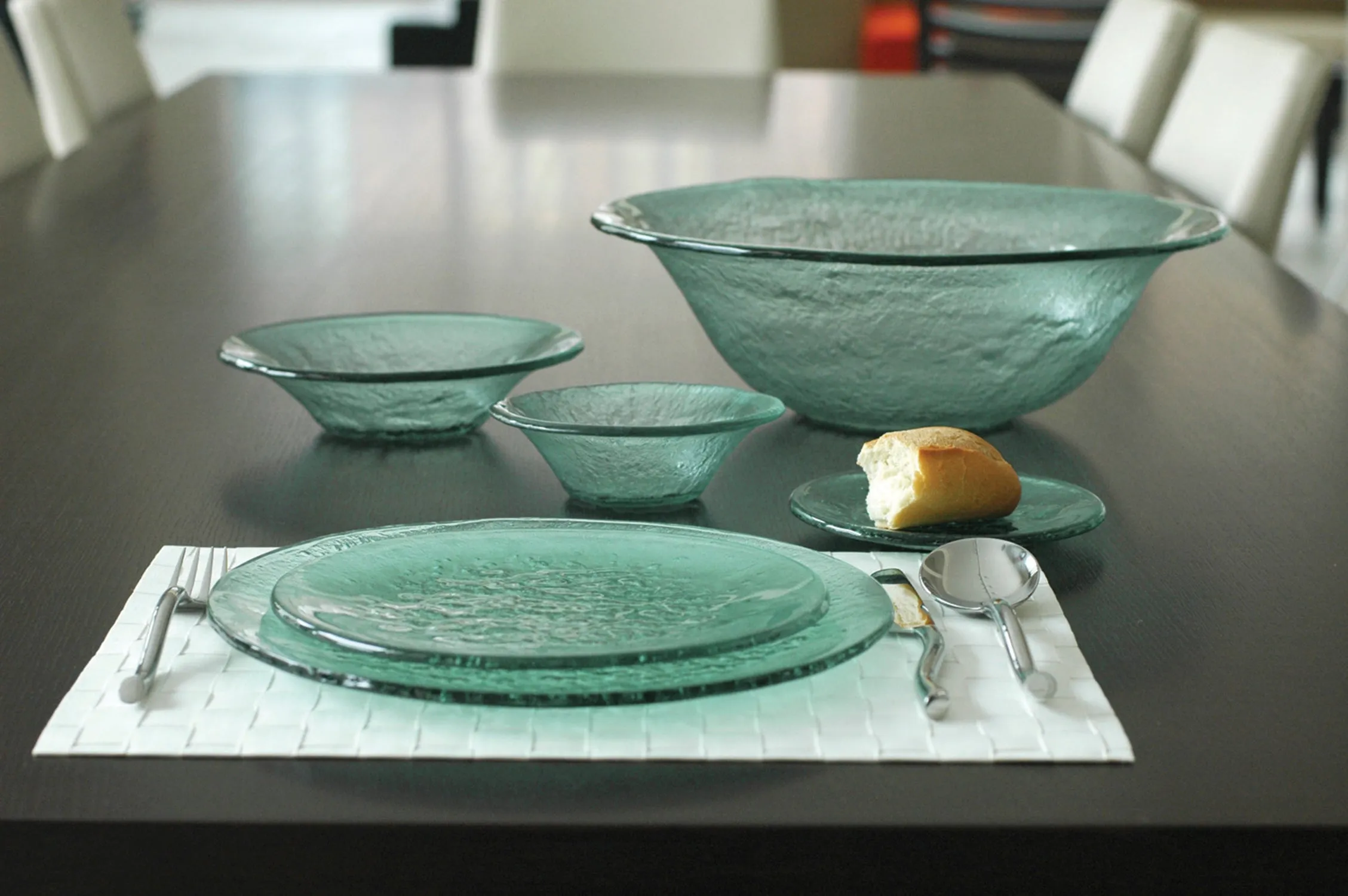 Elements 13" Round Gloss Plate