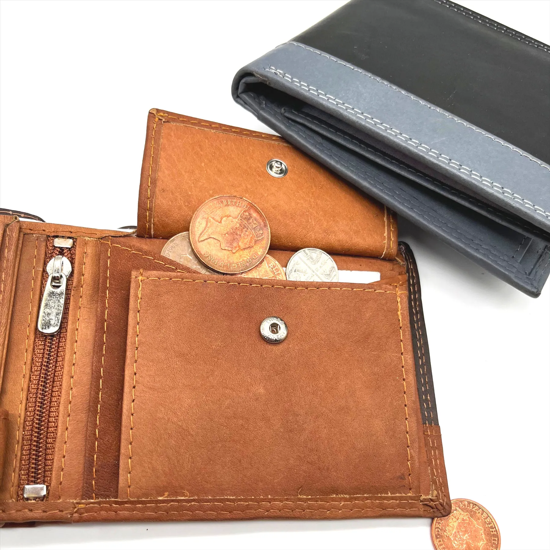 Englander Leather Mens Two Toned Wallet