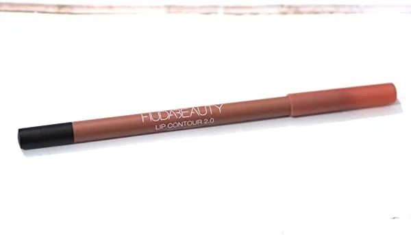 Huda Beauty Lip Contour 2.0 Automatic Matte Lip Pencil (Very Berry)