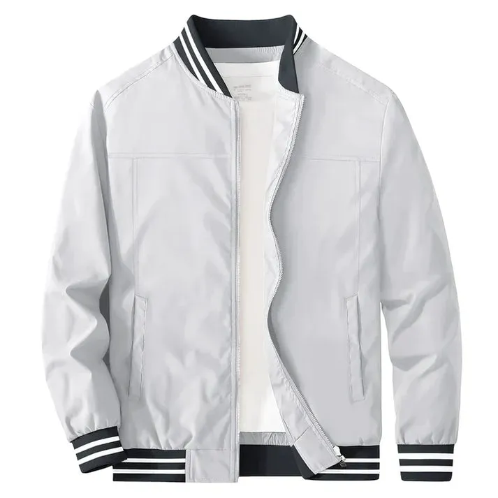Jackets in lightweight material with zipper and two-tone design