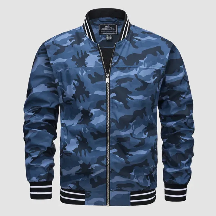 Jackets in lightweight material with zipper and two-tone design