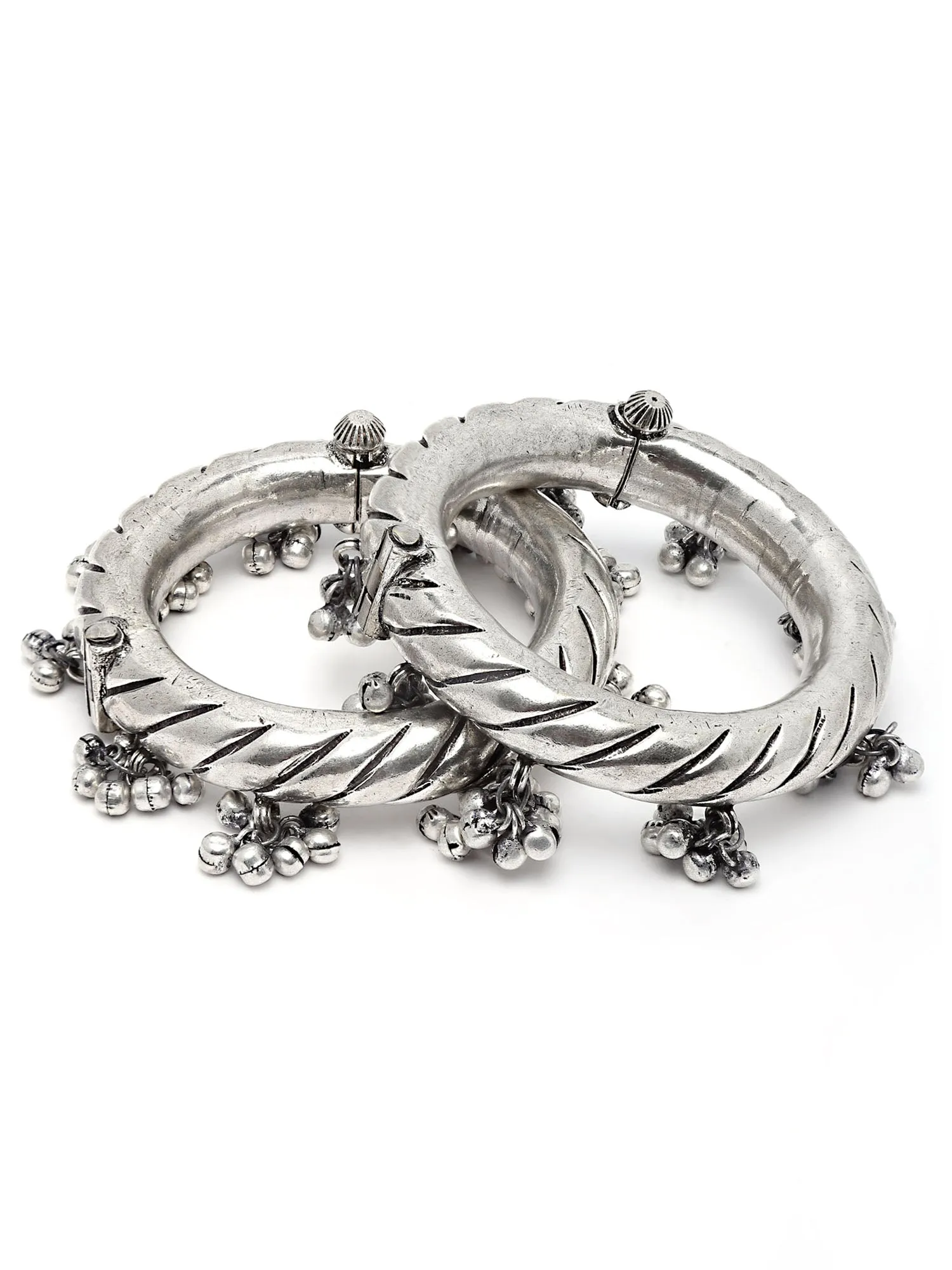 Karatcart Oxidised Silver Antique Openable Bangle for Women