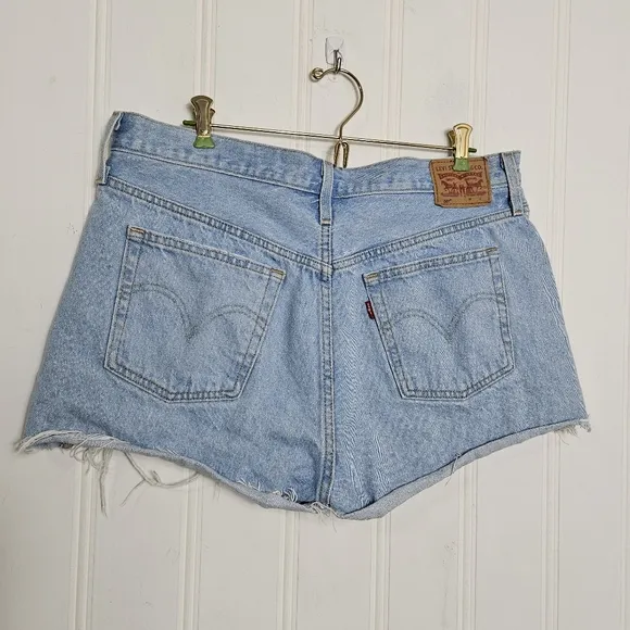 Levi's 501 High Rise Jean Shorts Womens Blue Denim Button Fly Distressed Size 33