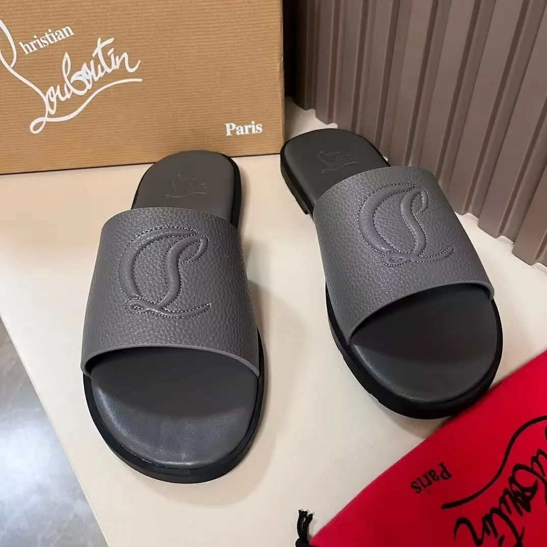 Luxury Cl Logo-Embossed Leather Slides