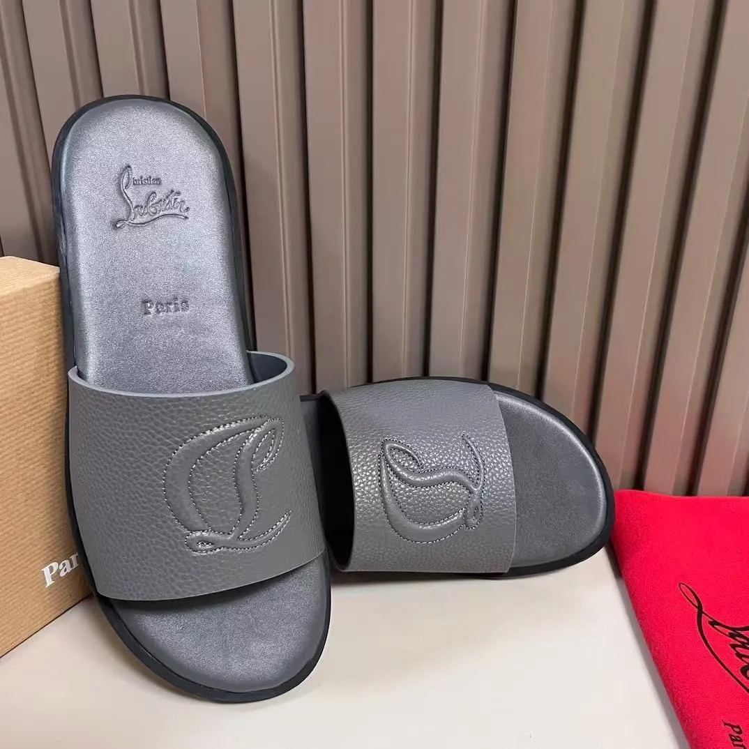 Luxury Cl Logo-Embossed Leather Slides