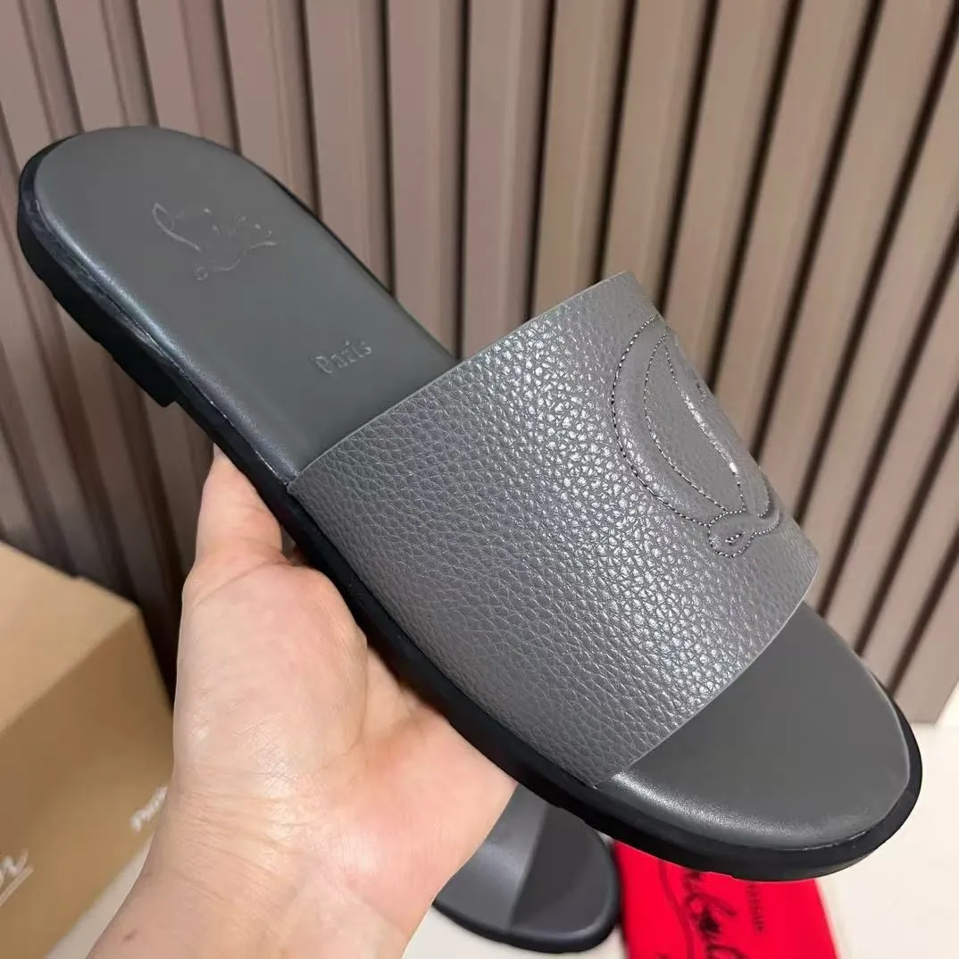 Luxury Cl Logo-Embossed Leather Slides