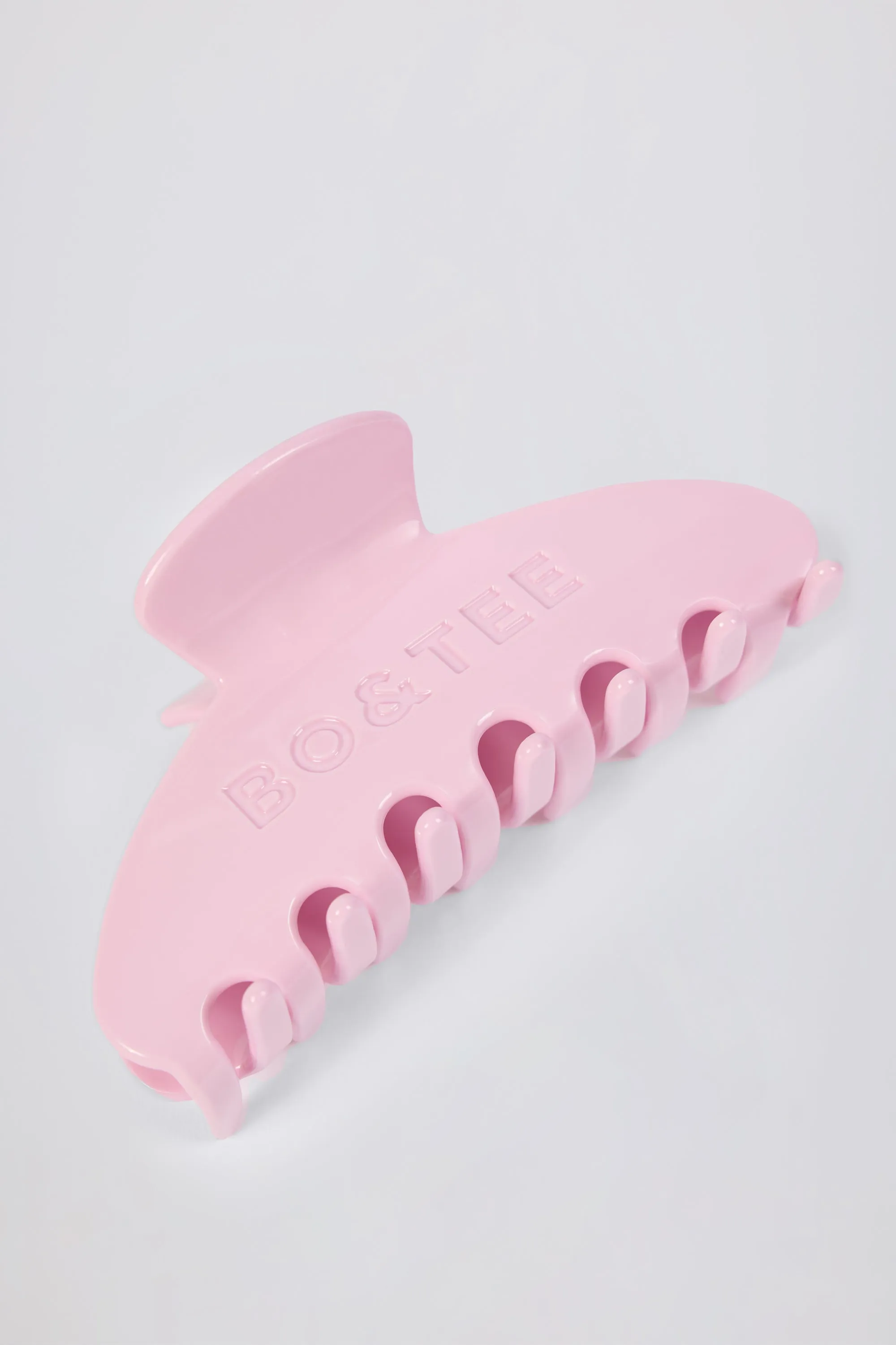 Medium Claw Clip in Baby Pink