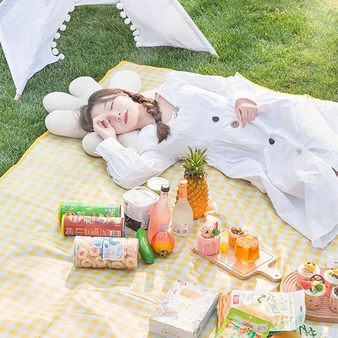 Outdoor Picnic Blanket,Extra Large Picnic Blanket Beach Blankets, Picnic Mat Waterproof Sand Proof Foldable Portable for Outdoor Camping Hiking Travel Grass Music Festival Lawn Mats (Yellow)