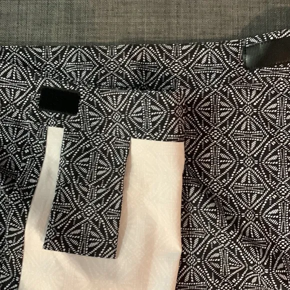 RipSkirt Hawaiian Wrap Skirt Black Pearl Batik XXL Key Pocket Vacation Travel