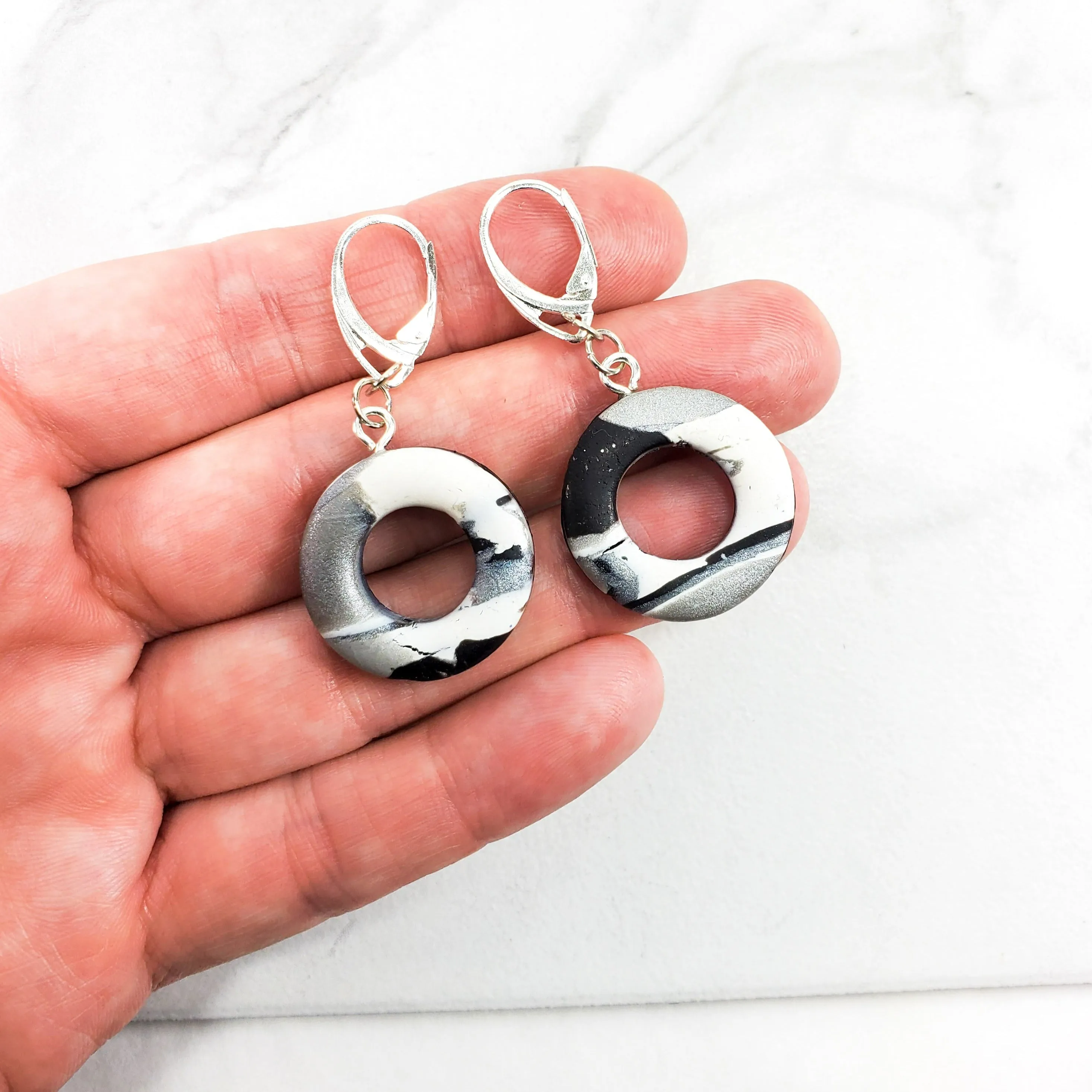 Round Cutout Ring Dangle Earring - Calacatta