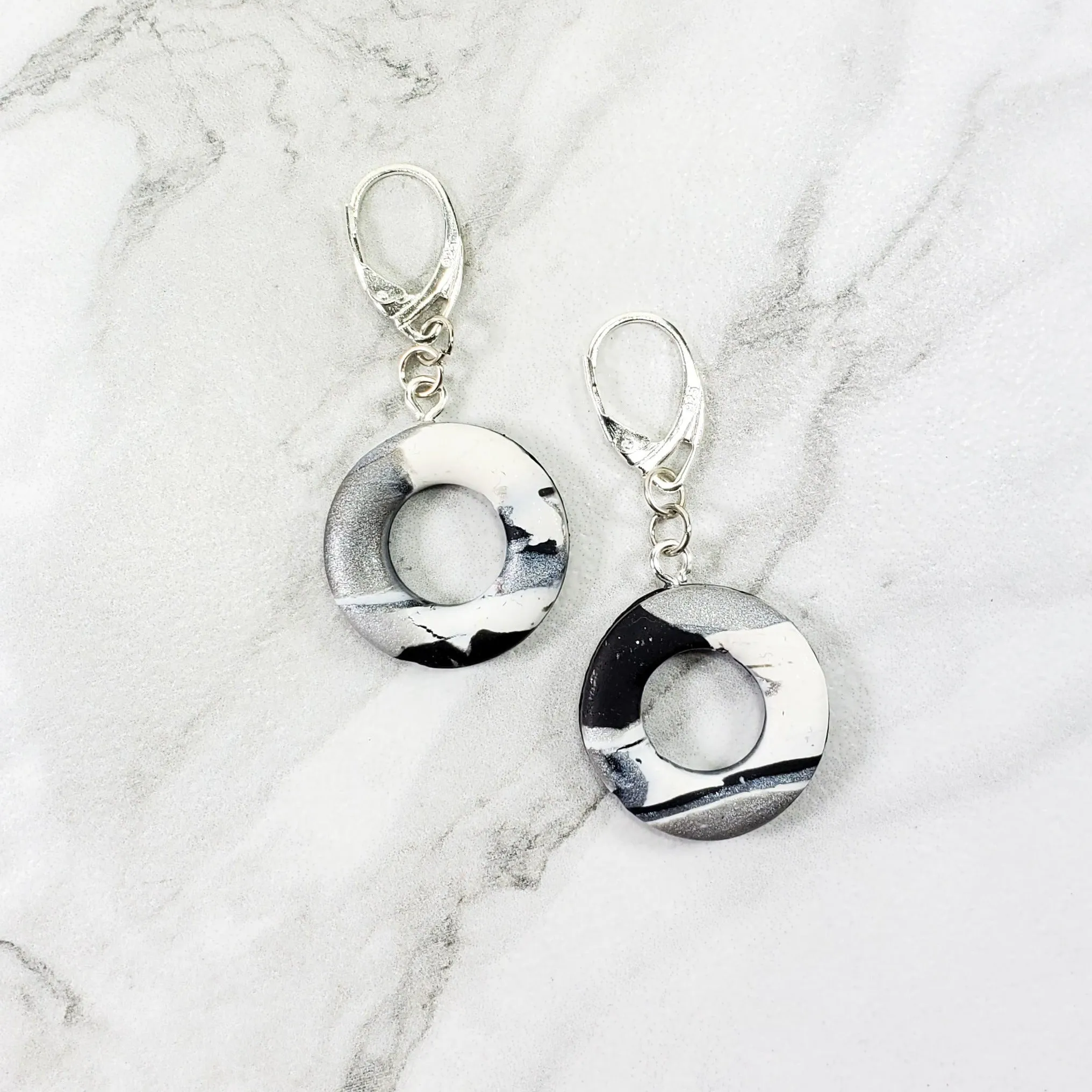 Round Cutout Ring Dangle Earring - Calacatta