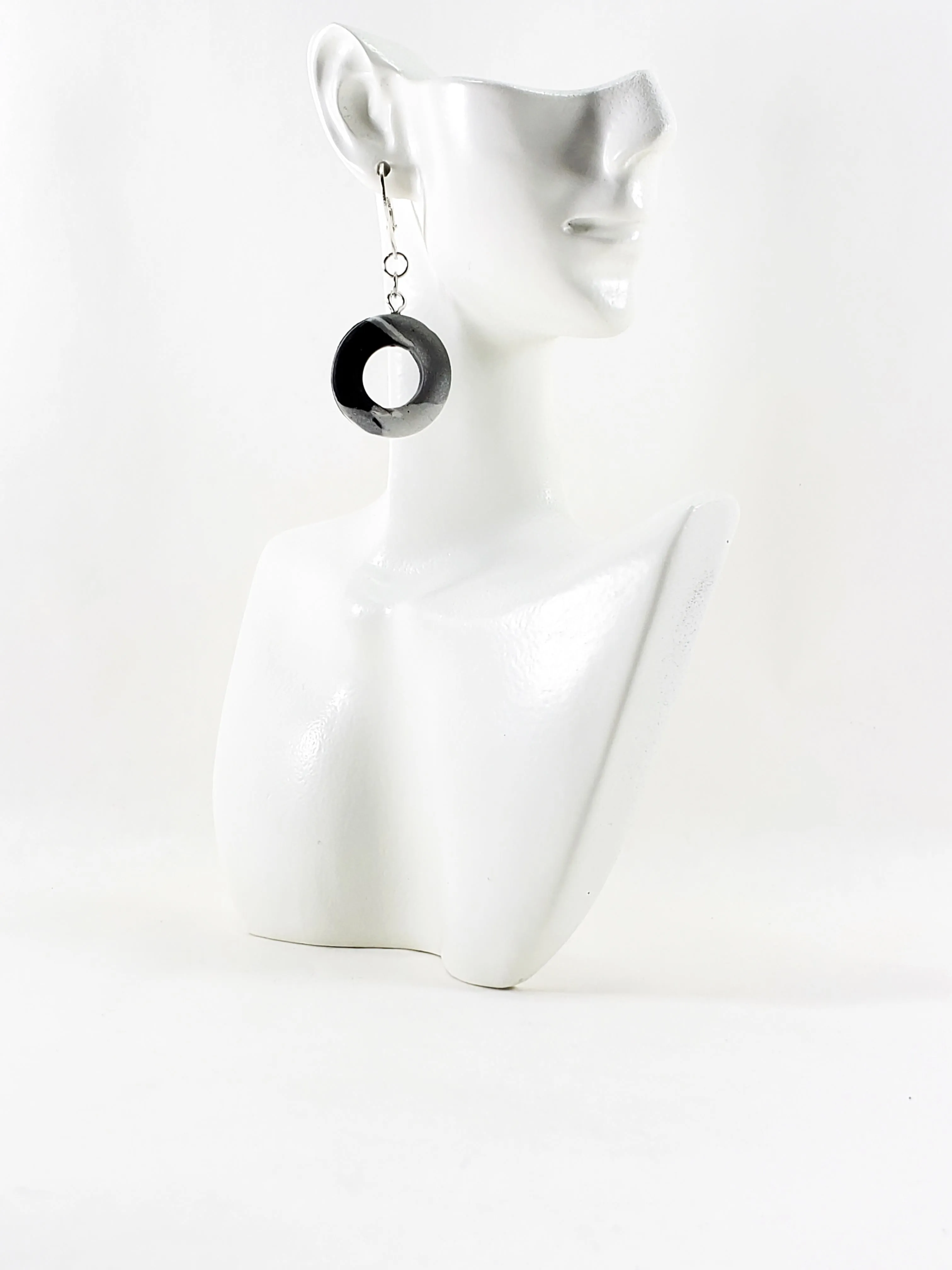 Round Cutout Ring Dangle Earring - Calacatta