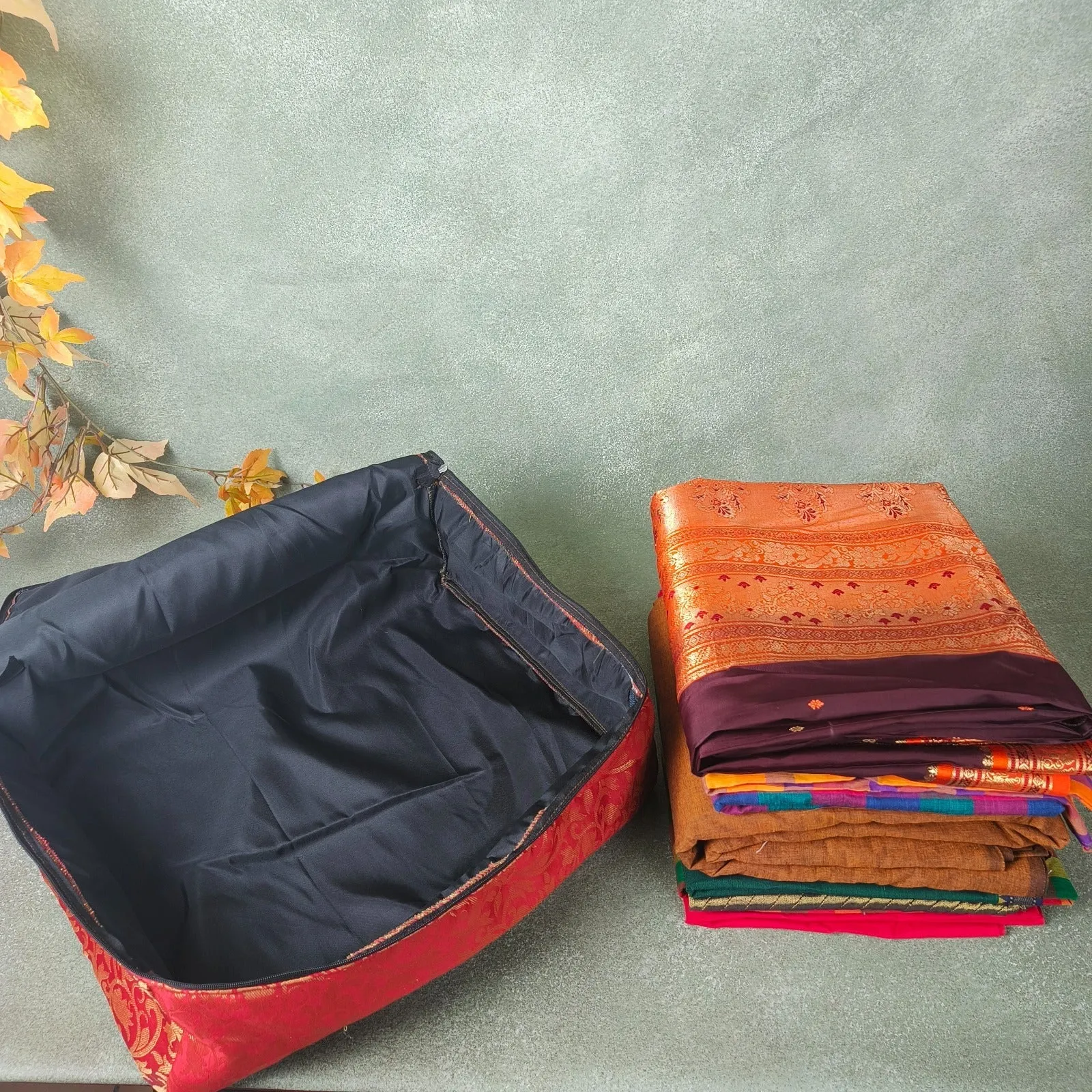 Saree Storage Bags Magenta Brocade Diamond weaves
