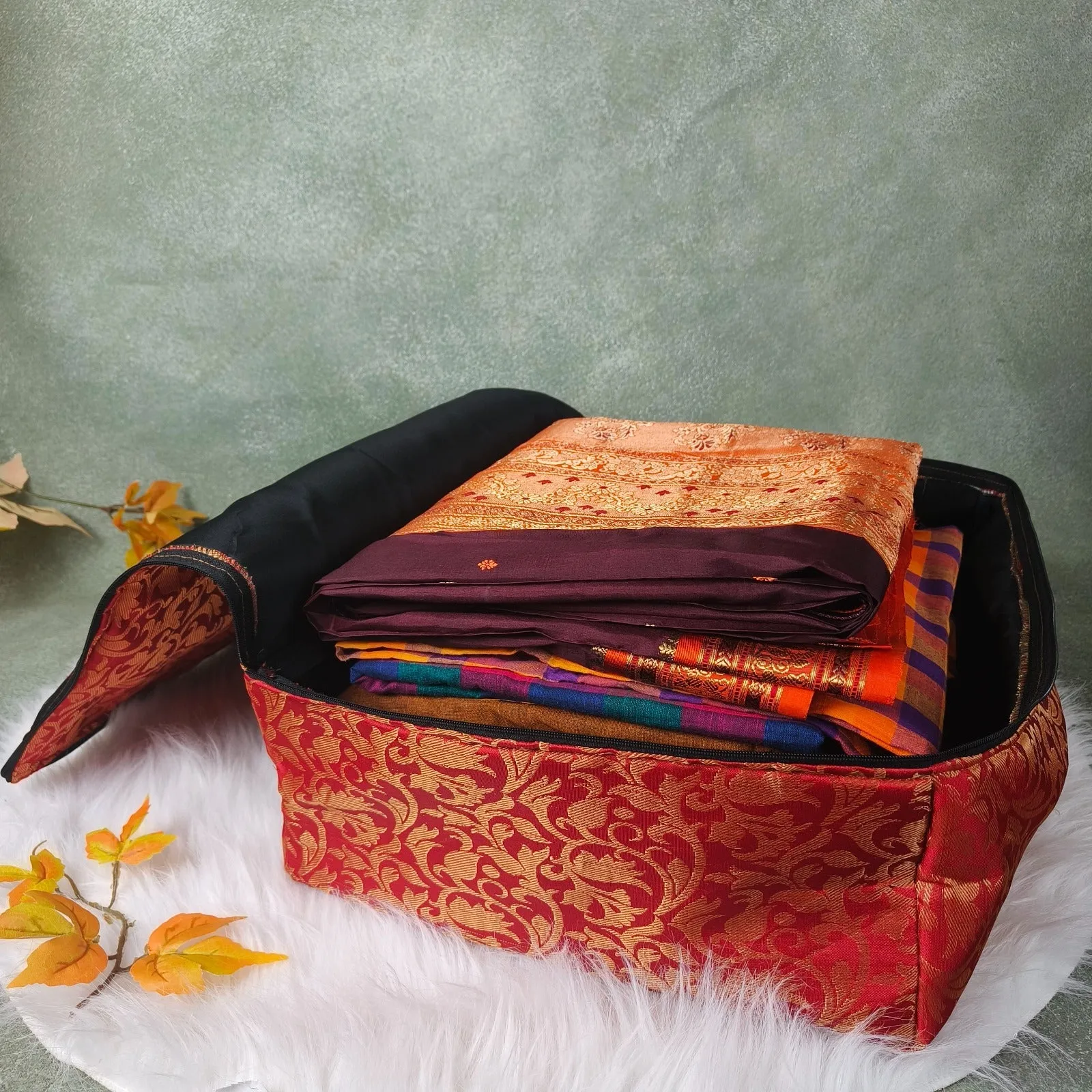 Saree Storage Bags Magenta Brocade Diamond weaves
