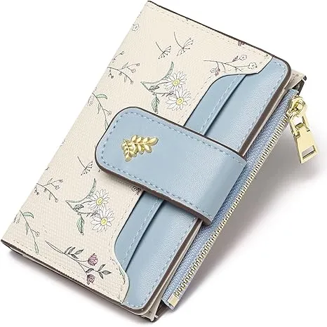 Small Leather Bifold with Zipper Pocket