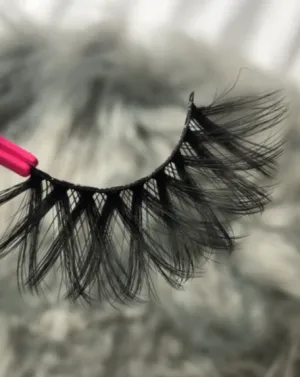 STORMY VEGAN FALSE EYELASHES