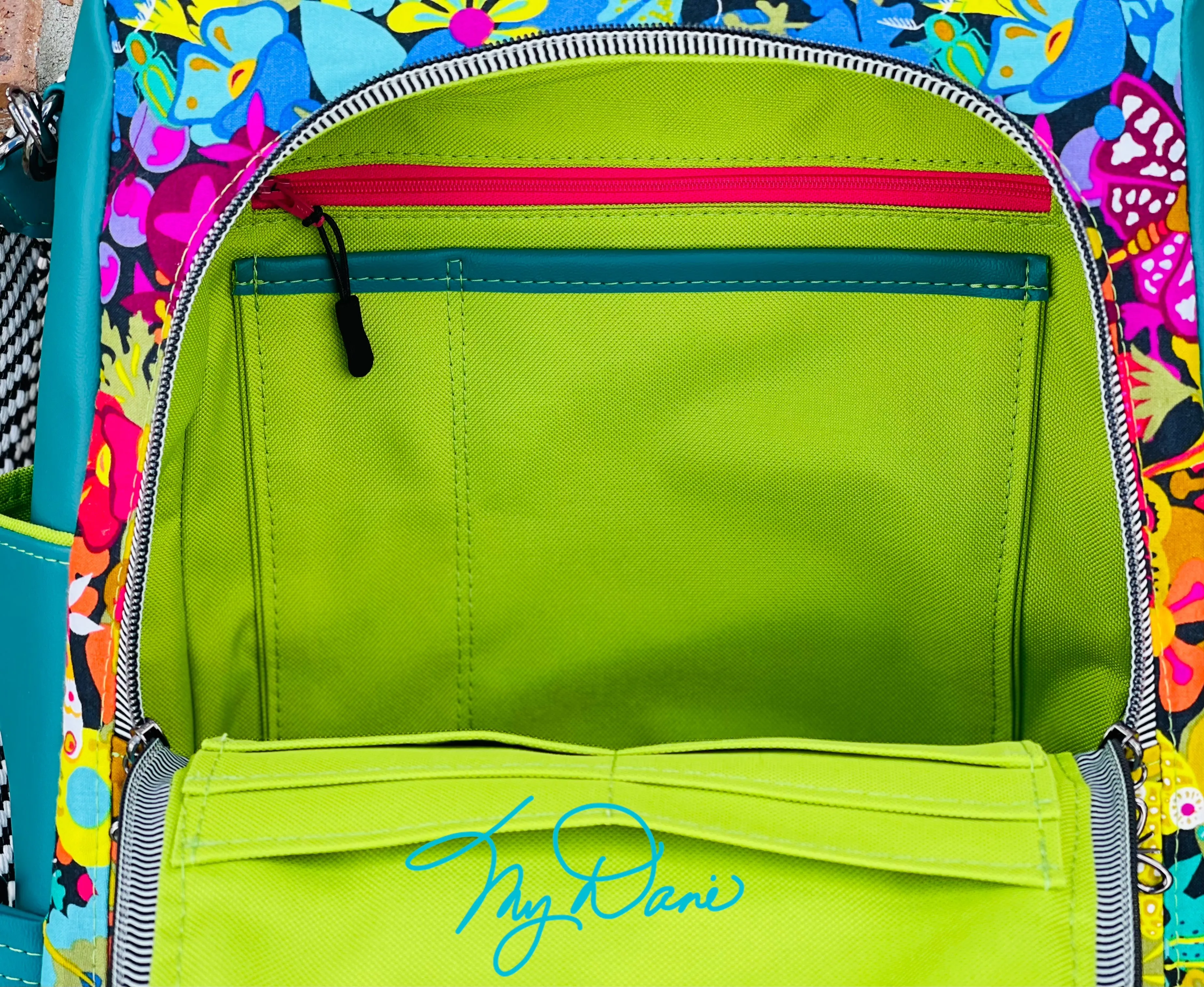 The Guardian Anti-Theft Backpack In AG Dark
