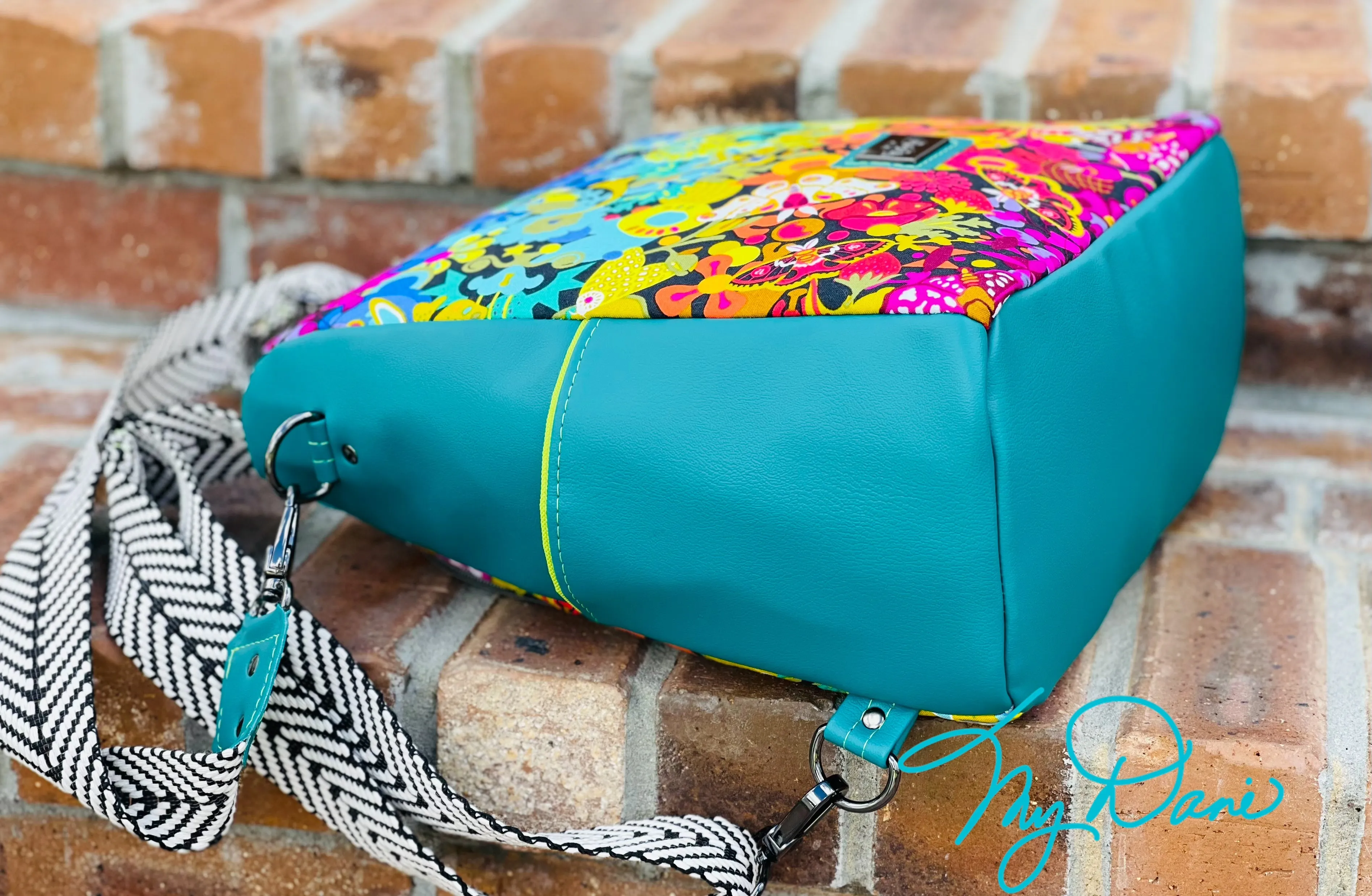 The Guardian Anti-Theft Backpack In AG Dark