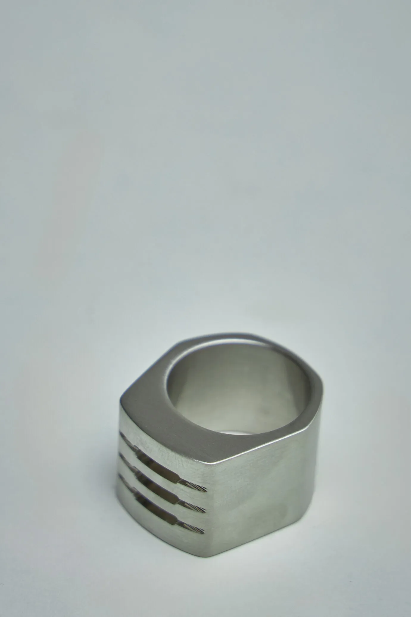 Thumb Grill Ring Palladio