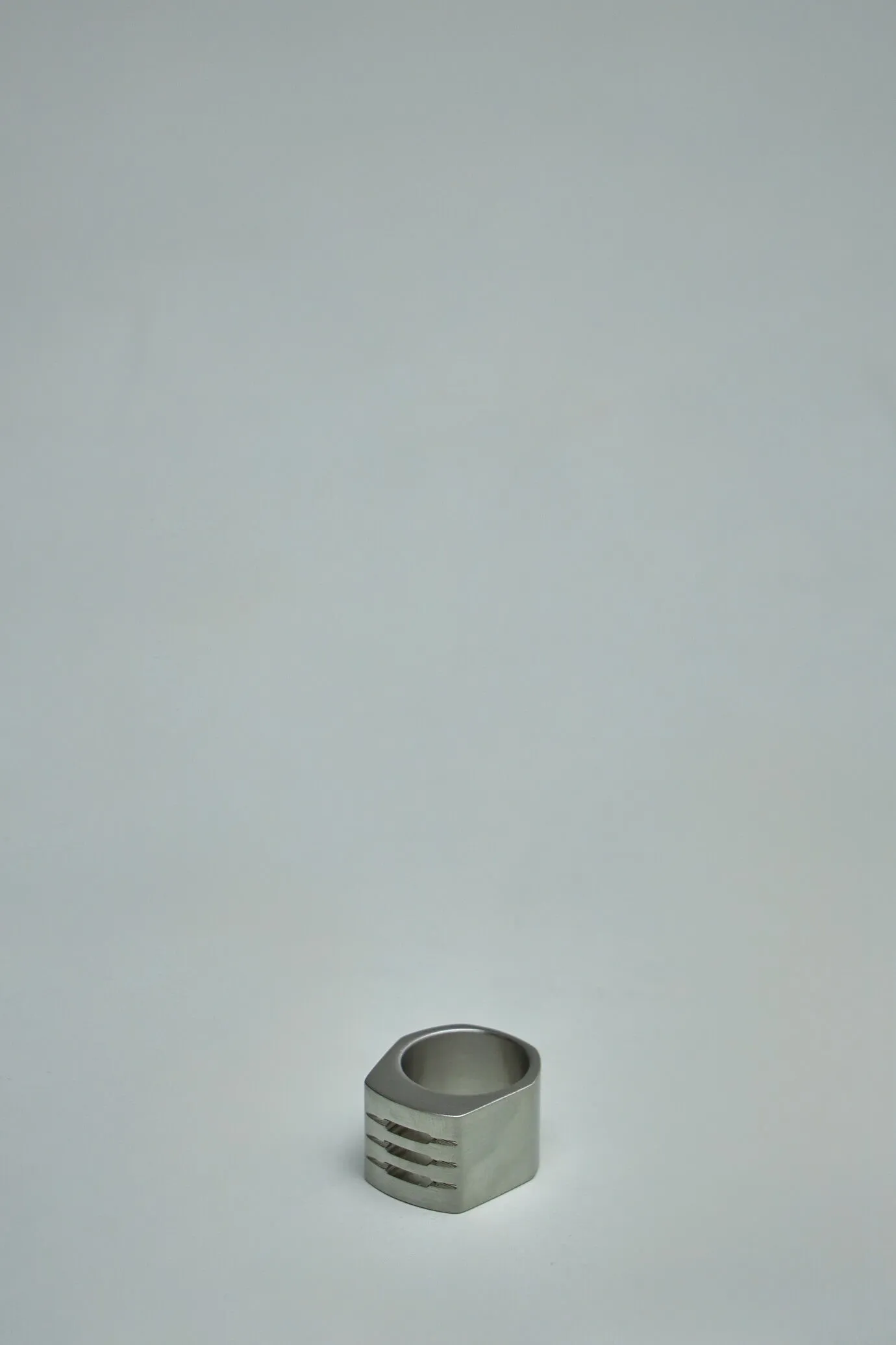 Thumb Grill Ring Palladio