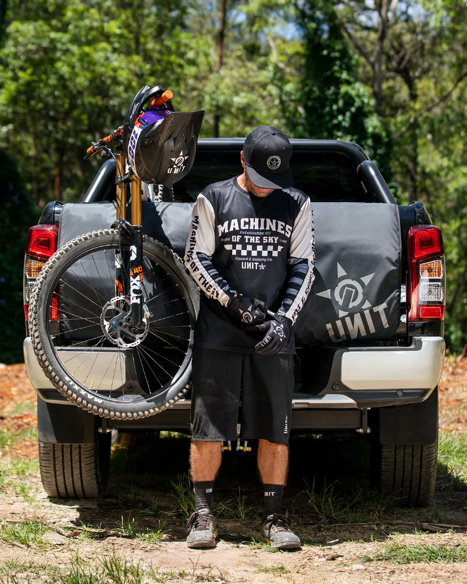 UNIT Crank Premium Tailgate Pad