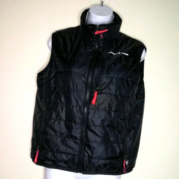 Vineyard Vines navy blue light weight quilt vest