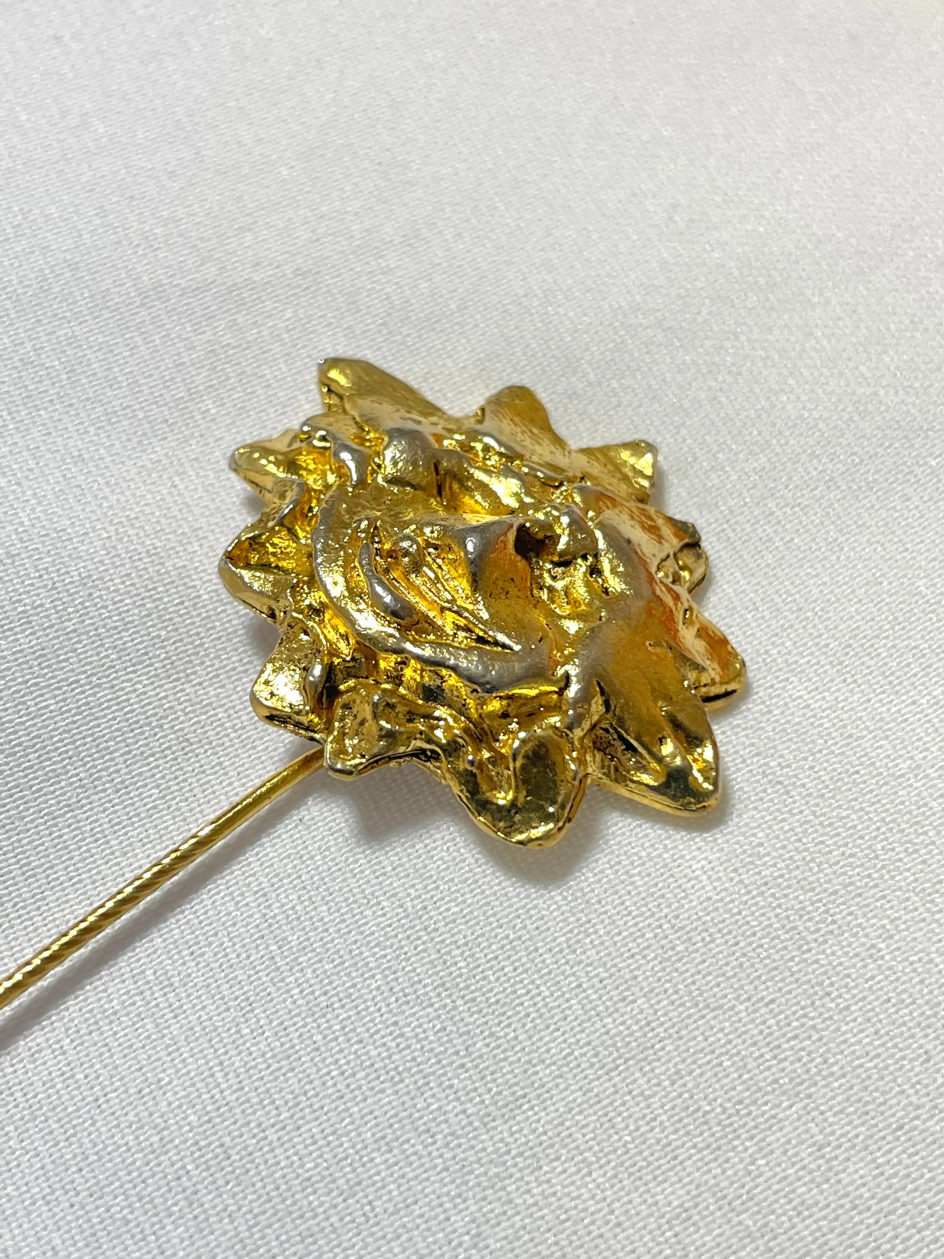 Vintage HERMES gold tone smiley sunshine face brooch pin, hat pin, jacket pin. Bijouterie Fantaisie collection. 070218ys11