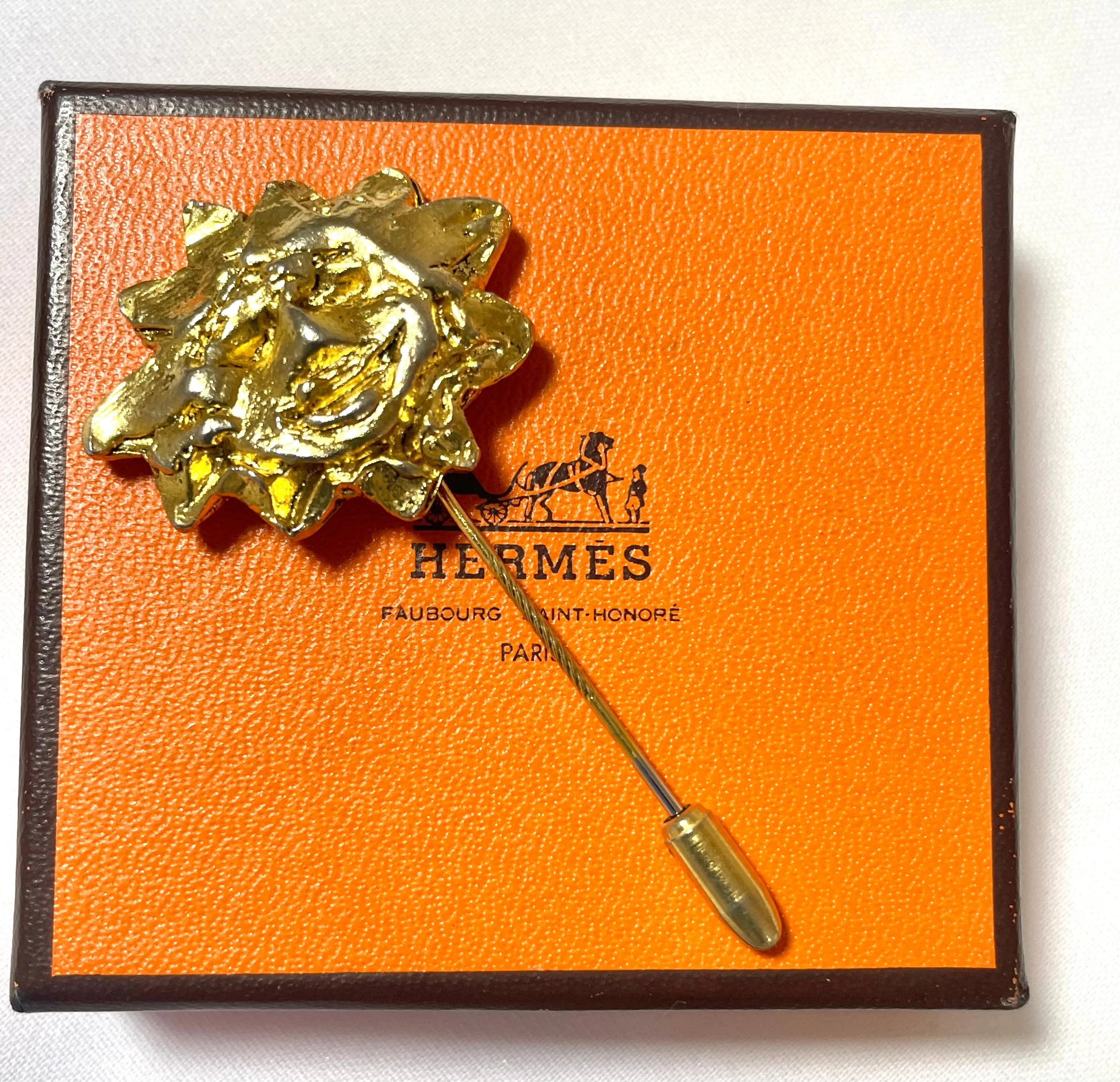 Vintage HERMES gold tone smiley sunshine face brooch pin, hat pin, jacket pin. Bijouterie Fantaisie collection. 070218ys11