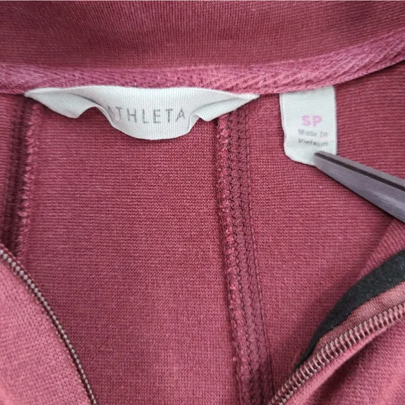 Women's Athleta Red Pullover Size Small/Petite